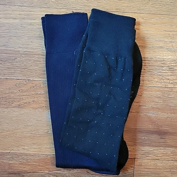 Van Heusen | Underwear & Socks | Mens Black Dress Socks 2 Pairs Van Heusen  Gold Tone Euc | Poshmark